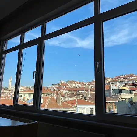 شقة Ueskuedar Merkezde Ve Kadikoey'e 5 Dk Uzaklikta Ev *