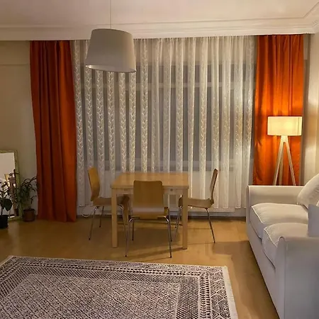 Ueskuedar Merkezde Ve Kadikoey'e 5 Dk Uzaklikta Ev * اسطنبول