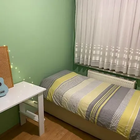 דירה Ueskuedar Merkezde Ve Kadikoey'e 5 Dk Uzaklikta Ev איסטמבול