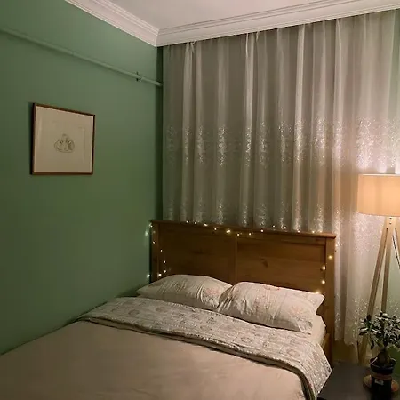 Ueskuedar Merkezde Ve Kadikoey'e 5 Dk Uzaklikta Ev